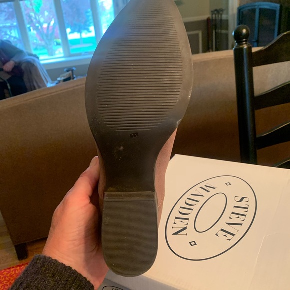 Booties - Picture 3 of 4